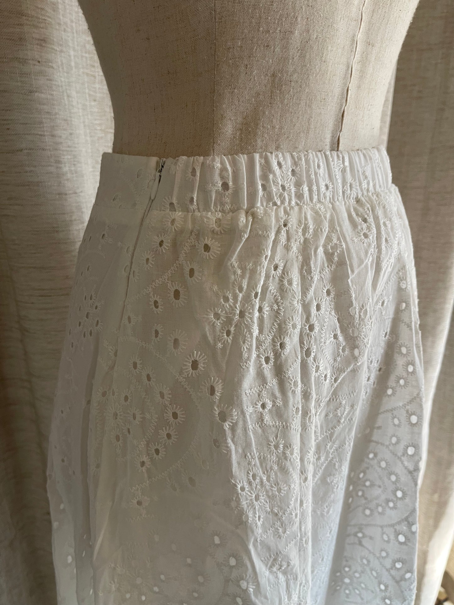 Sunny Days Eyelet Set