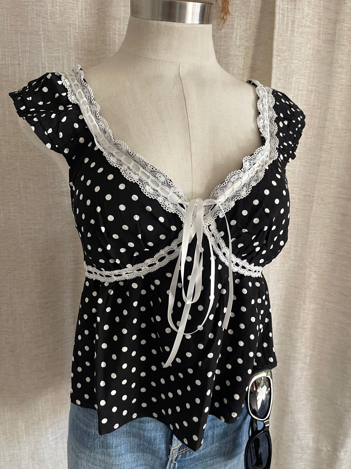 Chaos In Dots Top