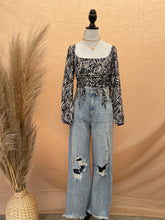 Load image into Gallery viewer, Levi Dad Jeans
