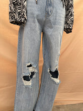 Load image into Gallery viewer, Levi Dad Jeans
